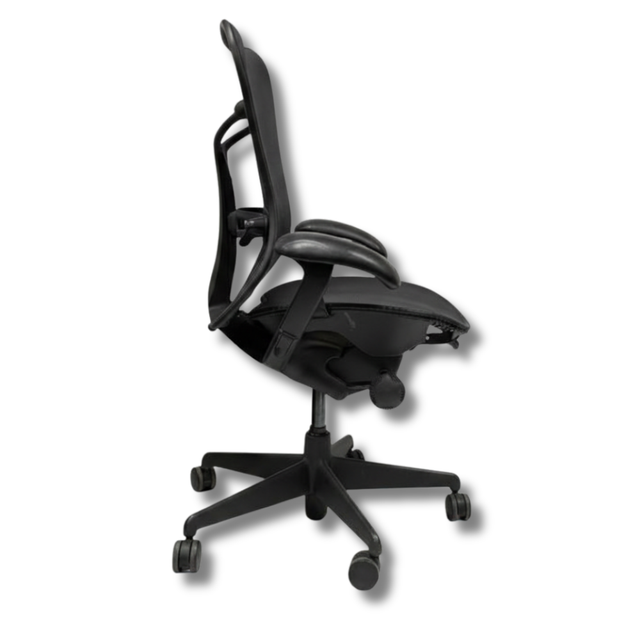 Refurbished Herman Miller Mirra 2, side profile