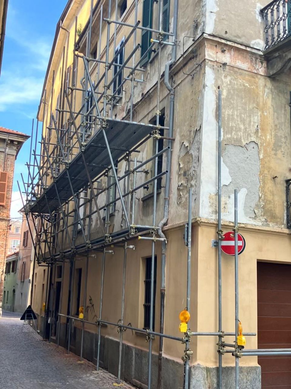 Ponteggi per edifici a Torino
