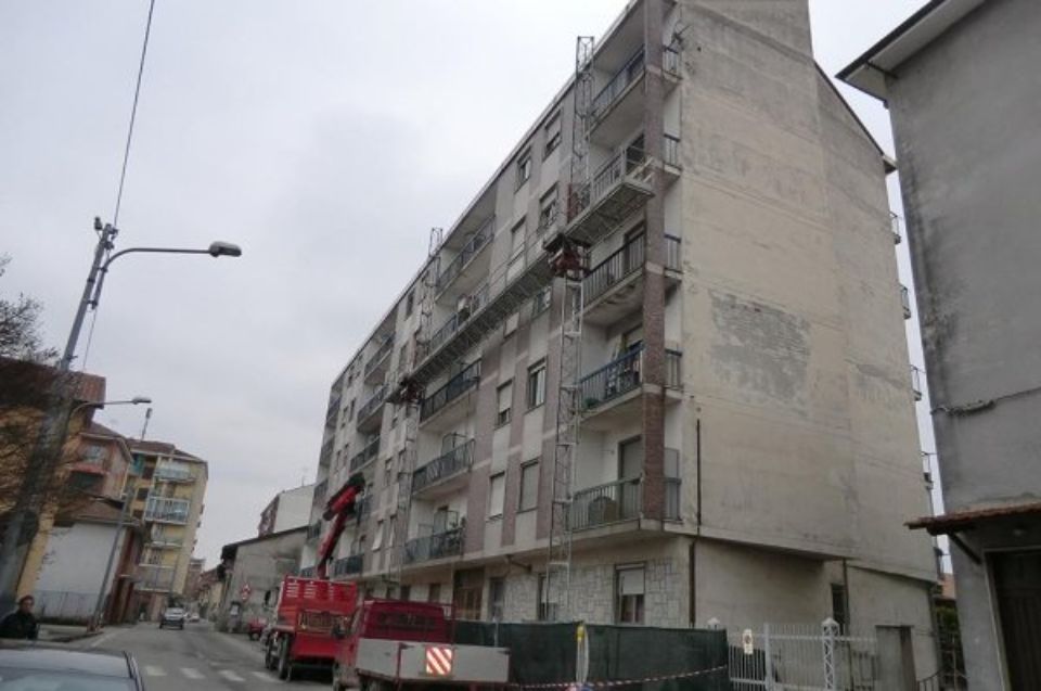Noleggio montacarichi a Genova