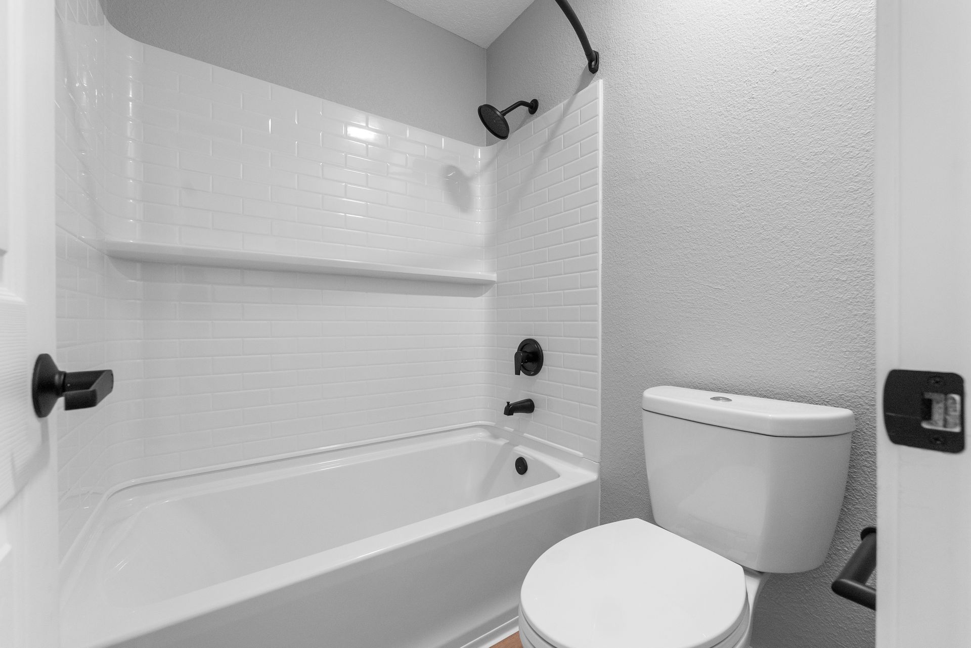 Sliding Photo Gallery Displaying Apartment Features