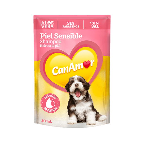Sobre de champú para perros CanAmor con un cachorro, aloe vera y el texto 