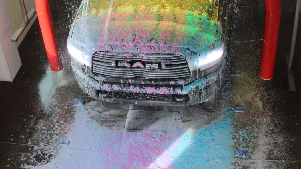 Time to shine carwwash petit auto wash equpment trifoam application