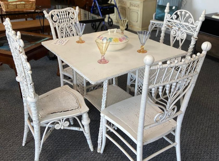 Shop at HumaneTogether Thrift and support MCHS