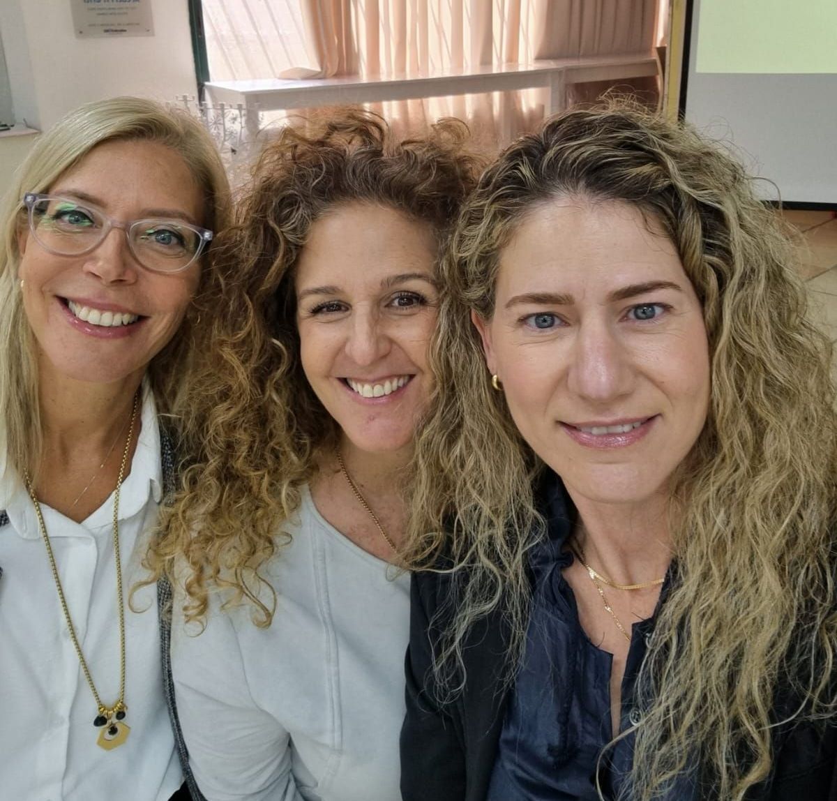 יעל, שרית ואפרת