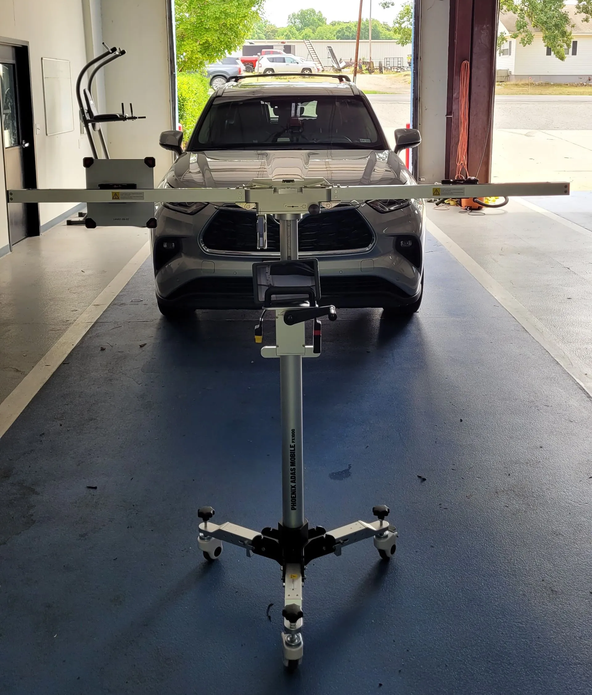 Windshield ADAS calibration in Huntersville, Hickory & Concord NC Windshield ADAS calibration in Huntersville, Hickory & Concord NC