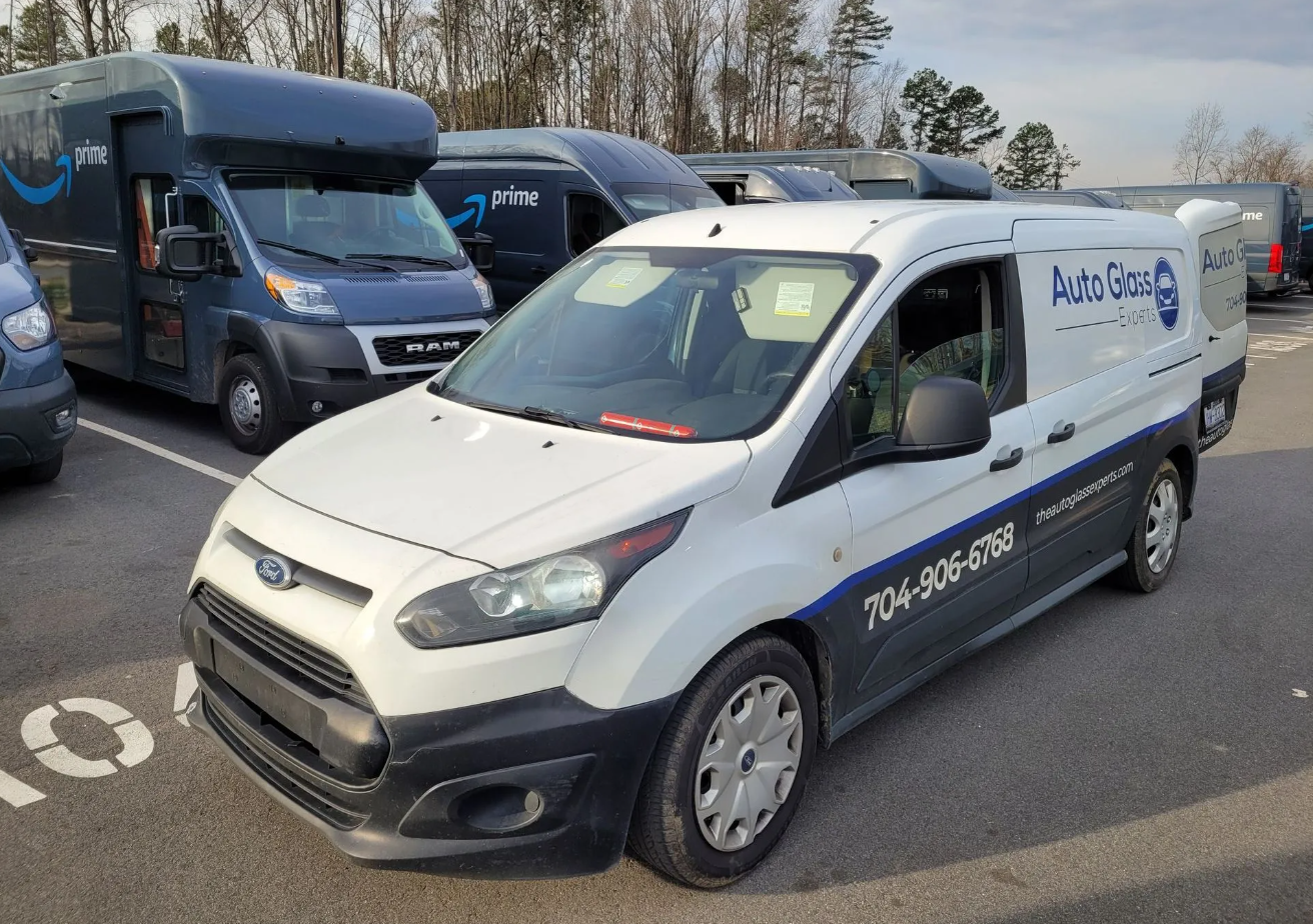 Luxury vehicle windshield replacement in Huntersville, Hickory & Concord NC Luxury vehicle windshield replacement in Huntersville, Hickory & Concord NC