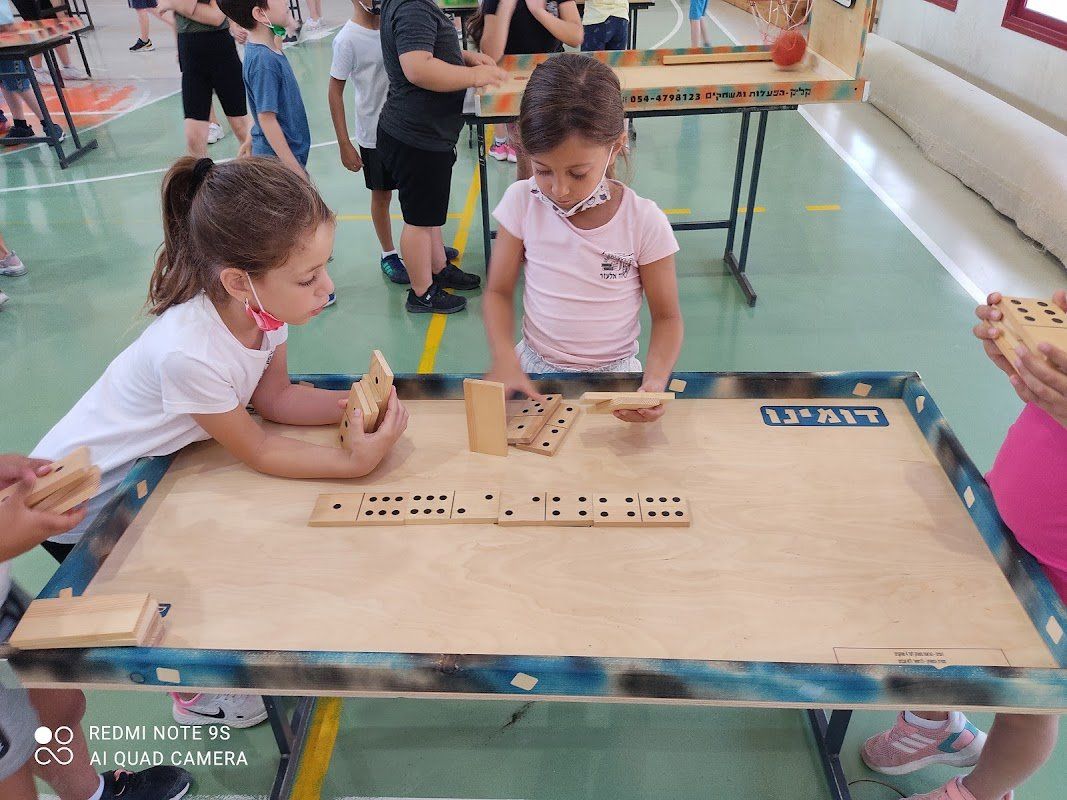 דומינו