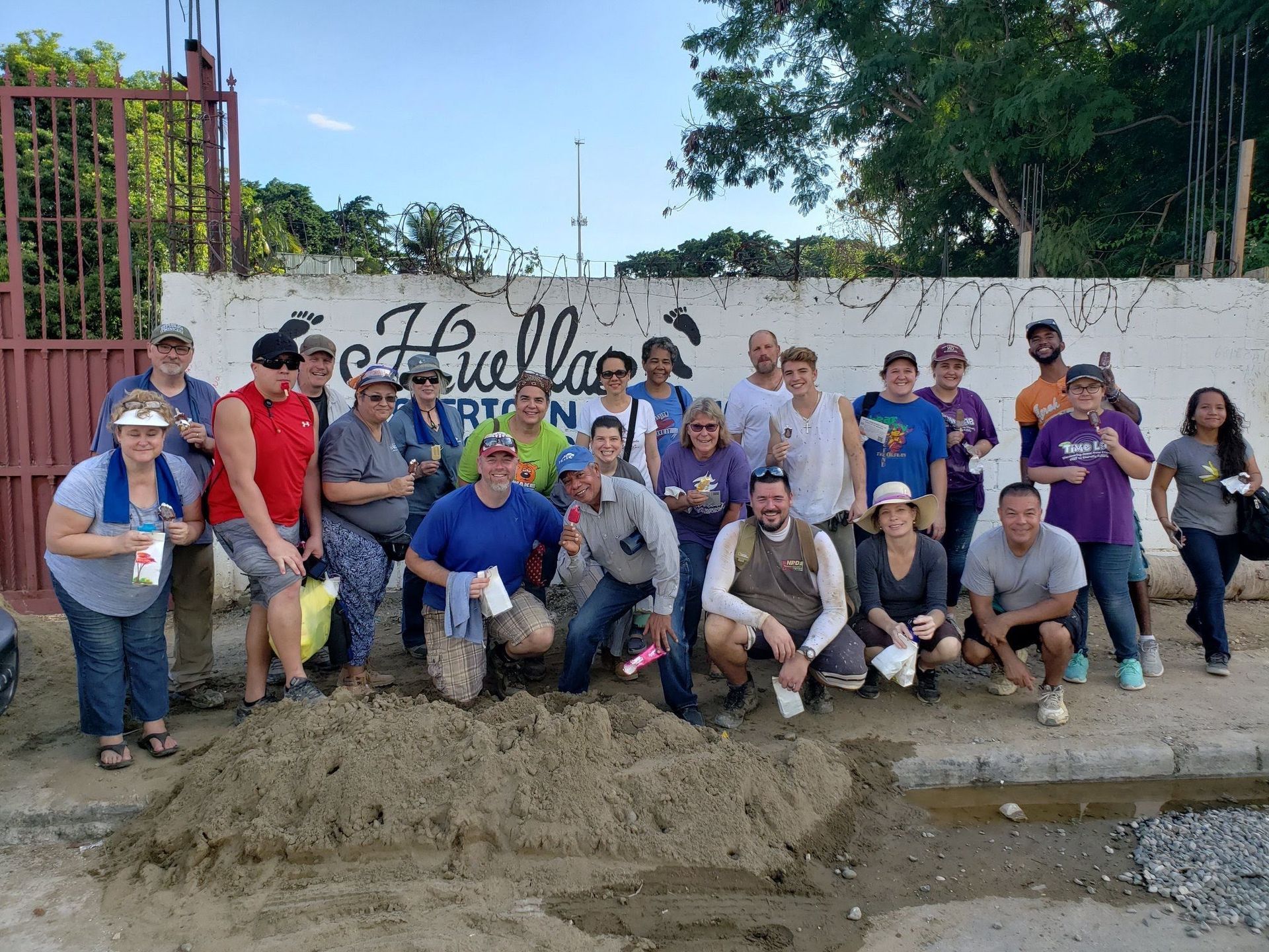 a mission trip team