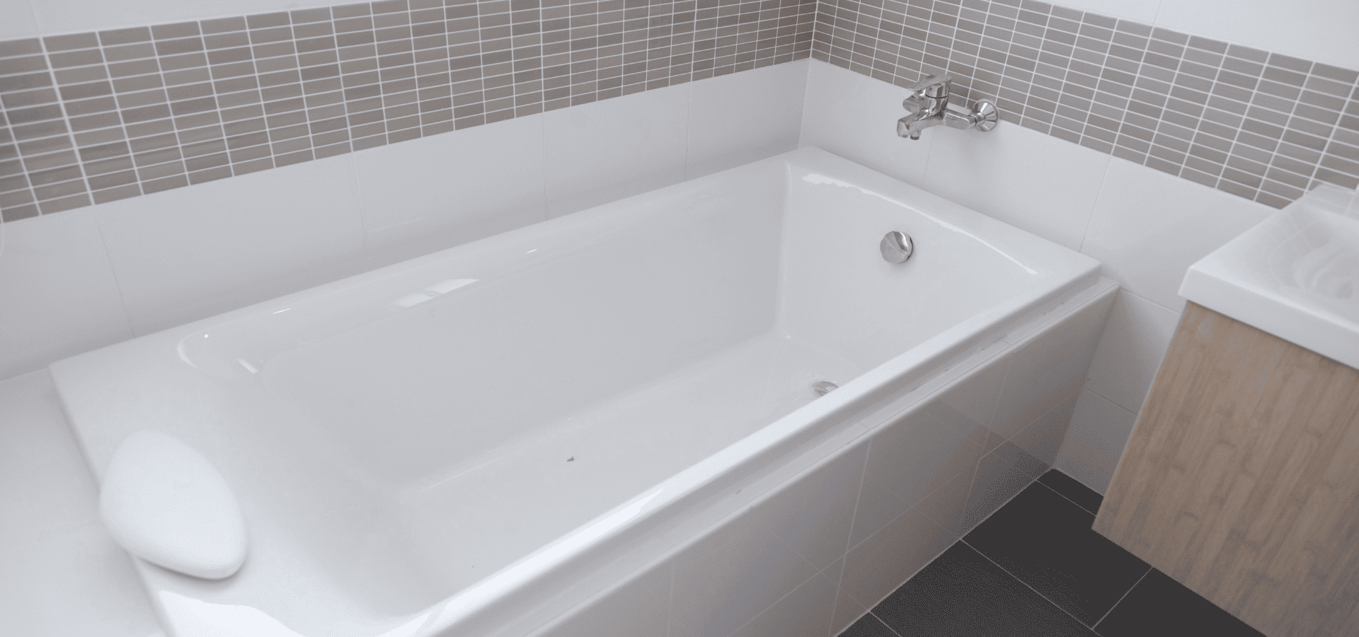 Reglazed bathtub reglazed by Denver Bathroom Pros as part of a budget bathroom remodel