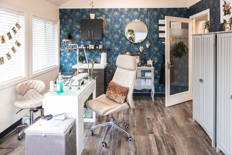 Decorated suite at Executive Beauty suites