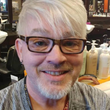 Paul leaving a nice review on Google of Executive Beauty Suites