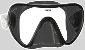 Maschera da sub in bianco e nero con lente trasparente e coprinaso, centrata su sfondo bianco.
