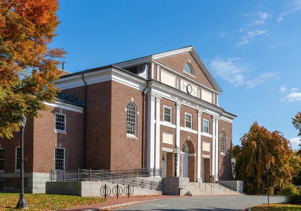 Lexington Massachusetts town center Battle Green landmark - Lexington Massachusetts small business accounting and bookkeeping advisor