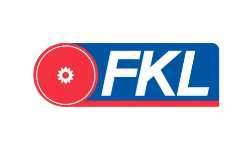 Logotipo de FKL en rojo, azul y blanco, con un engranaje a la izquierda