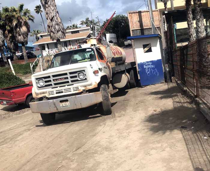 LIMPIEZA DE FOSAS Y RENTA DE BAÑOS PEPE'S - equipos y maquinaria adecuada y en excelentes condiciones