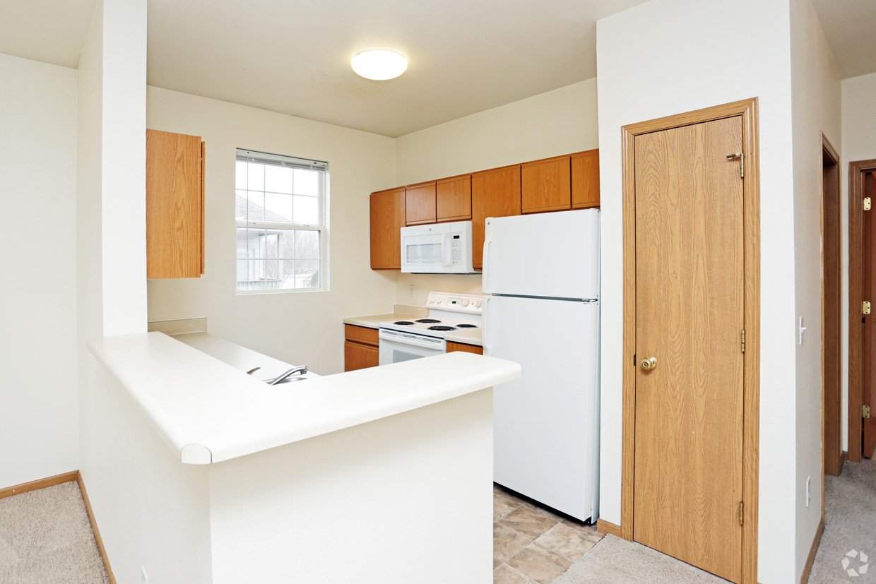 Mane Gate Apartments AM Management