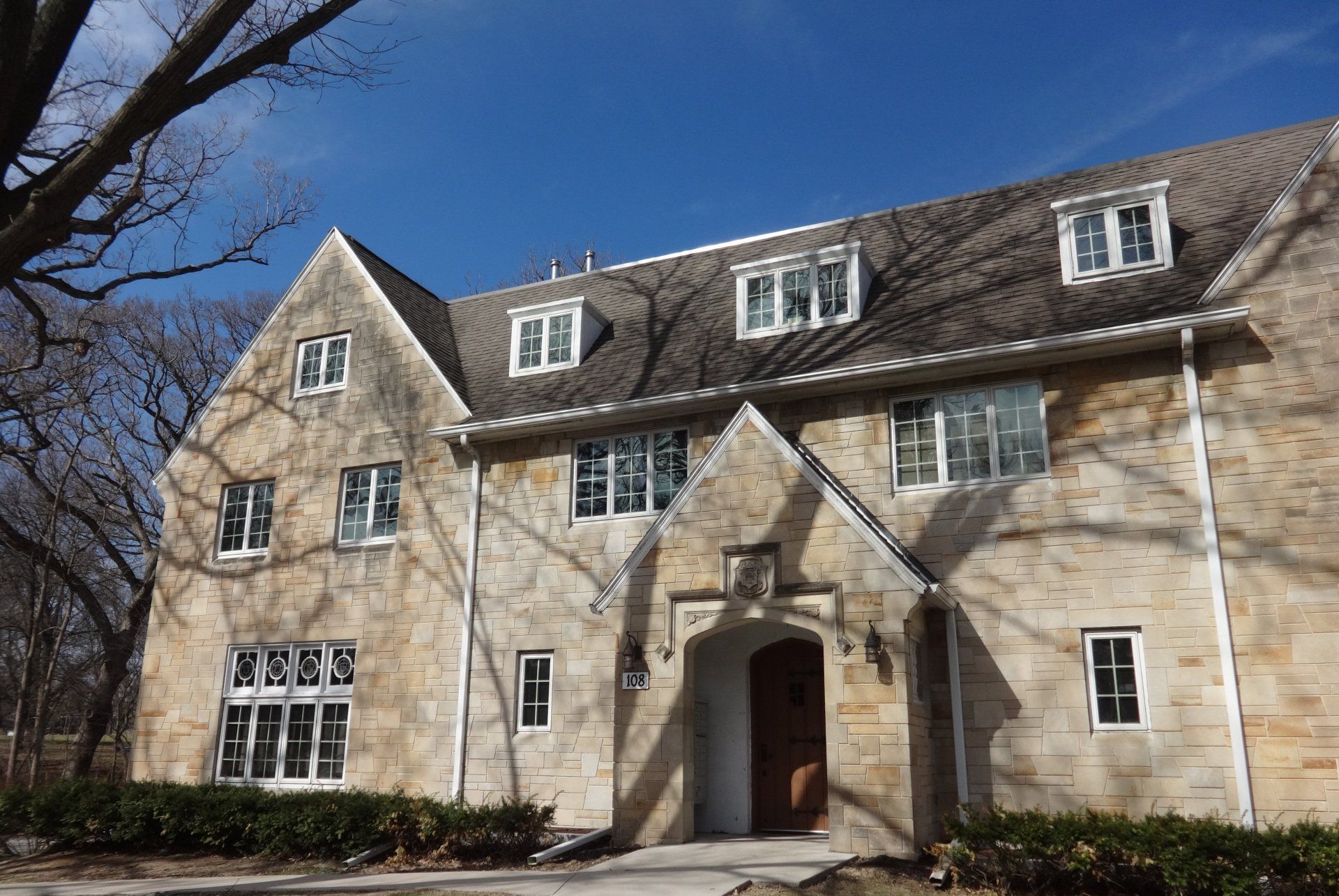 THE PARISH APARTMENTS