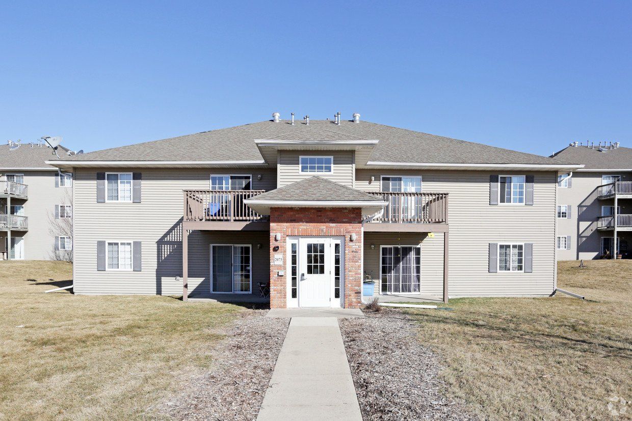 SYCAMORE APARTMENTS