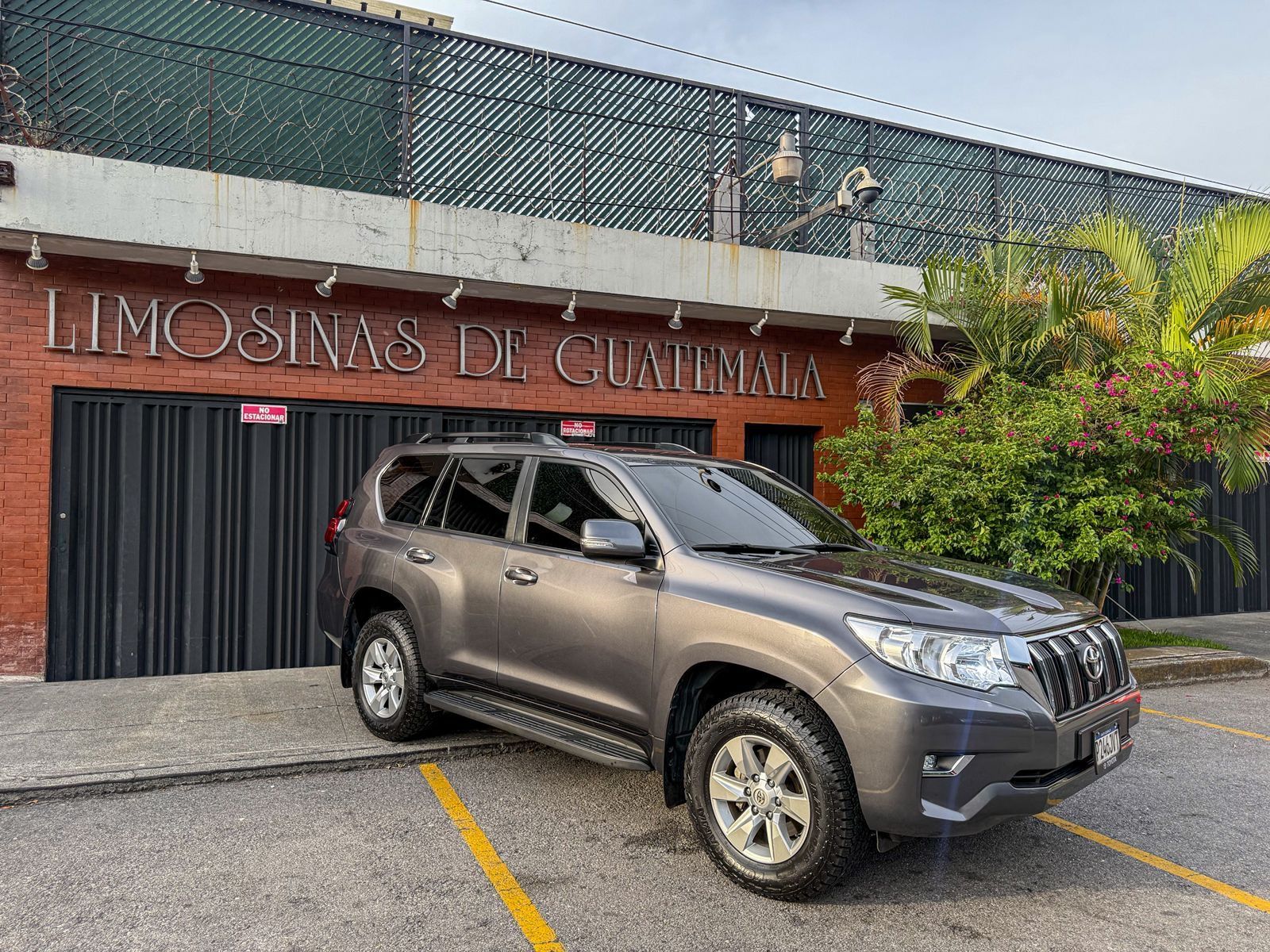 Toyota Prado blindada nivel 3 para transporte privado en Guatemala