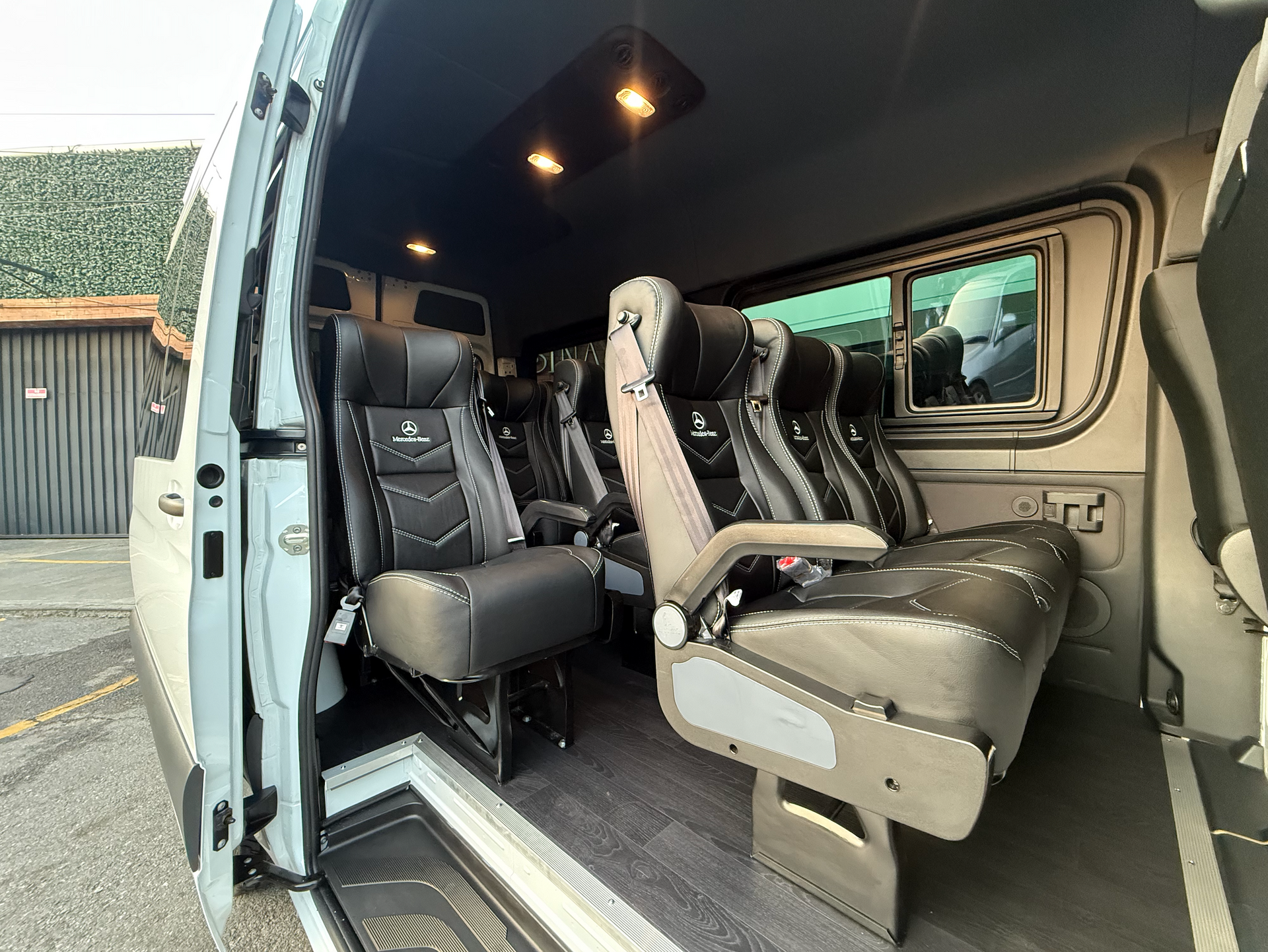 Mercedes-Benz Sprinter 311 Luxury para traslados privados en Guatemala