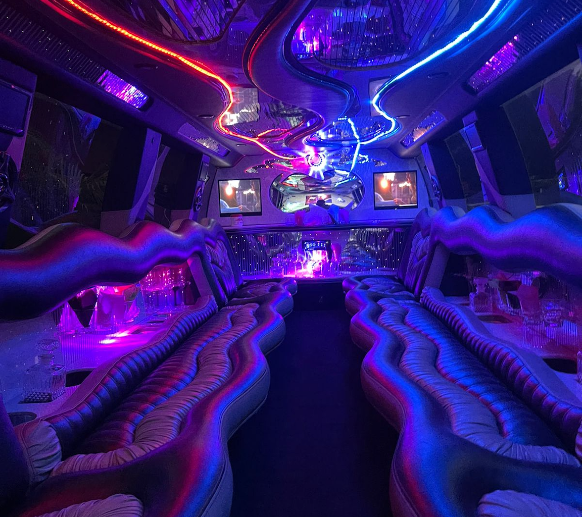 Limosina Hummer Daddy para 25 pasajeros en Guatemala
