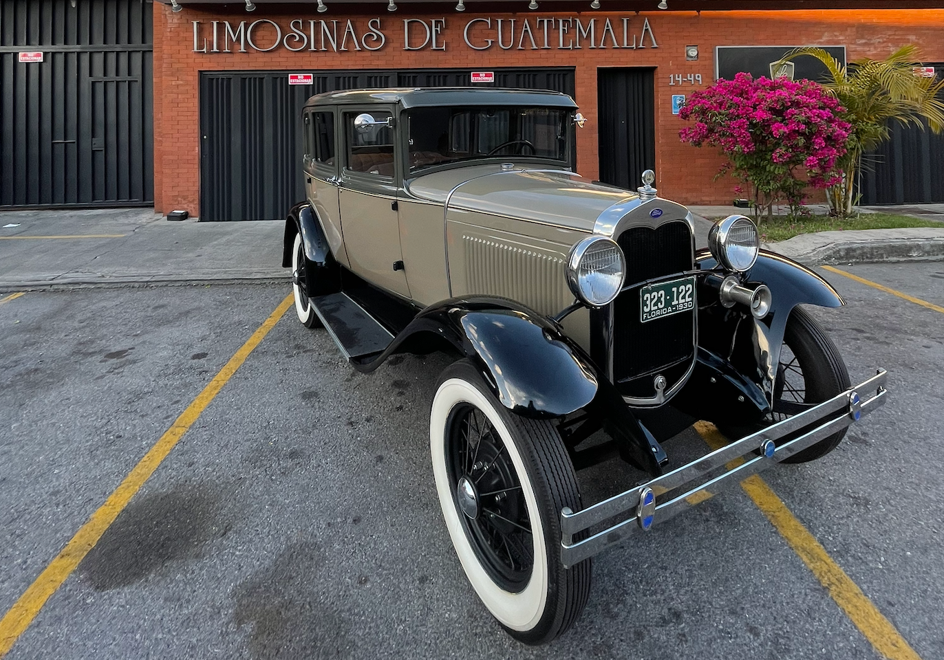 Ford Model A 1930 capota dura para eventos especiales en Guatemala