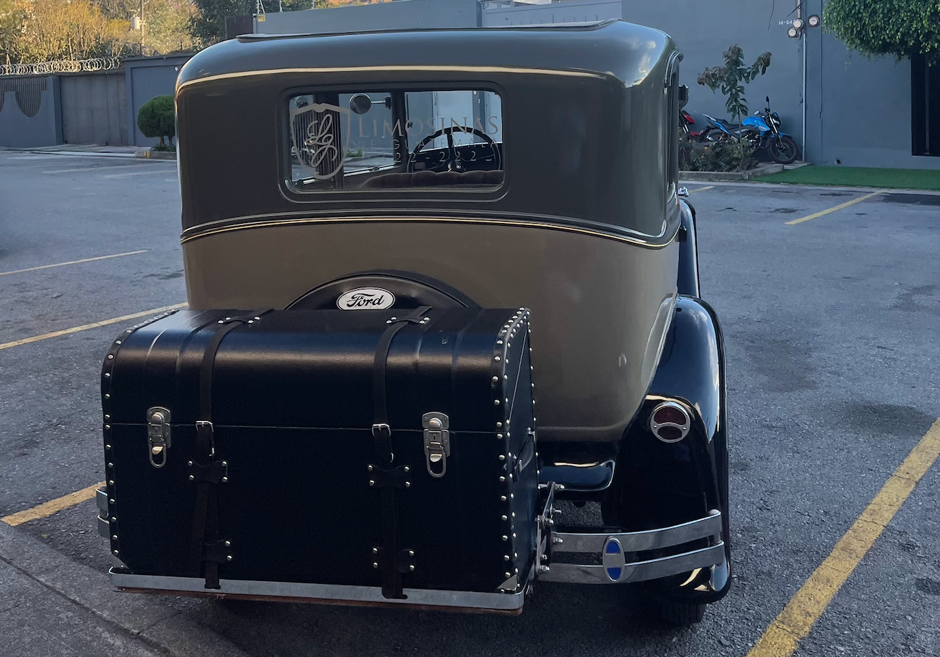 Ford Model A 1930 capota dura para eventos especiales en Guatemala