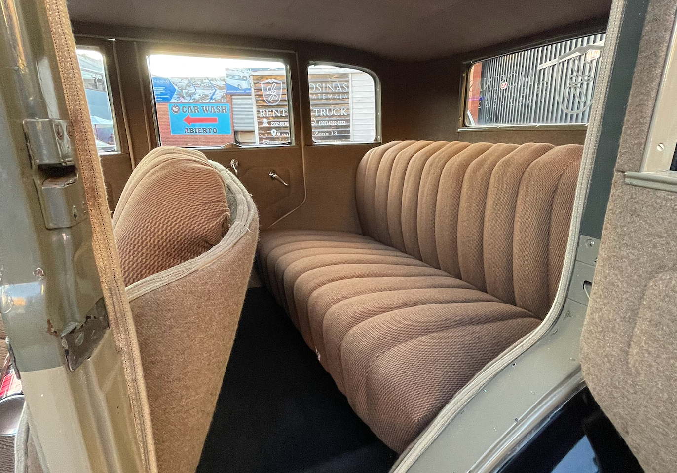 Ford Model A 1930 capota dura para eventos especiales en Guatemala