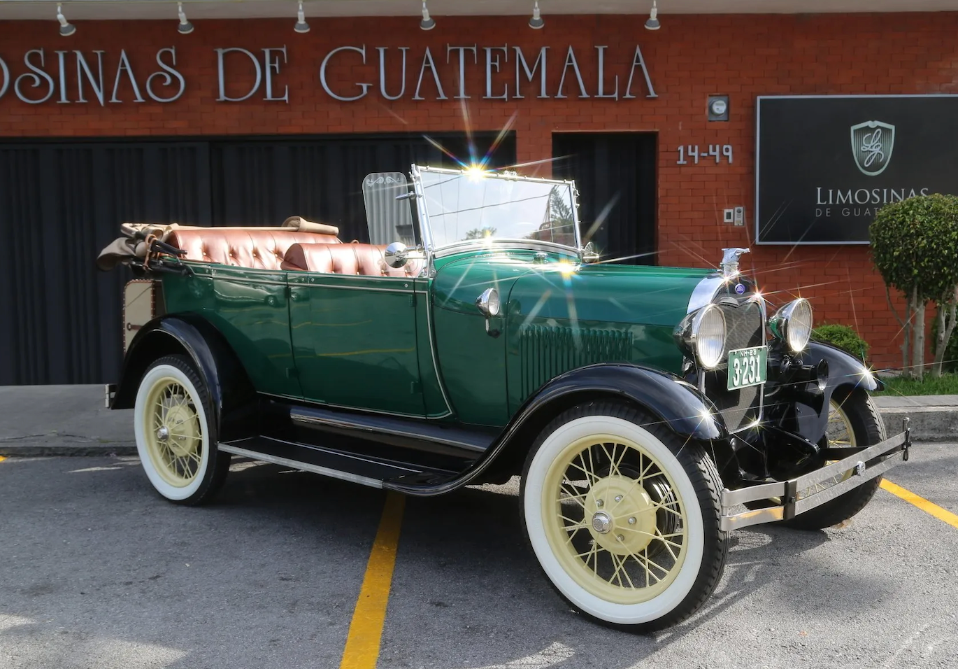 Ford Model A 1928 descapotado para bodas y eventos en Guatemala