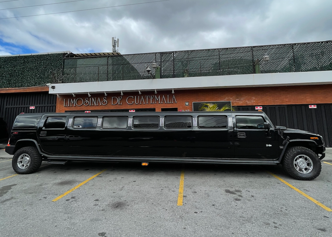 Limosina Hummer para 20 pasajeros en Guatemala