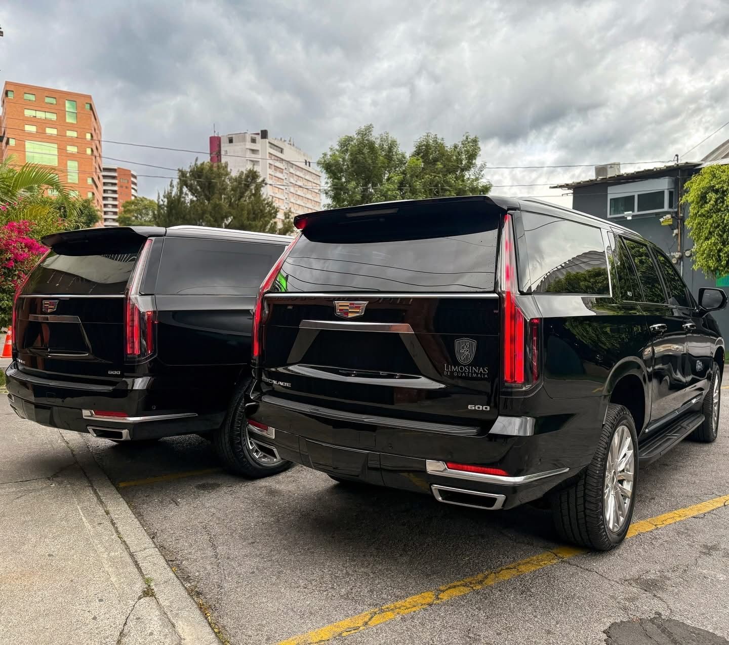 Cadillac Escalade blindada nivel 7 para transporte ejecutivo en Guatemala