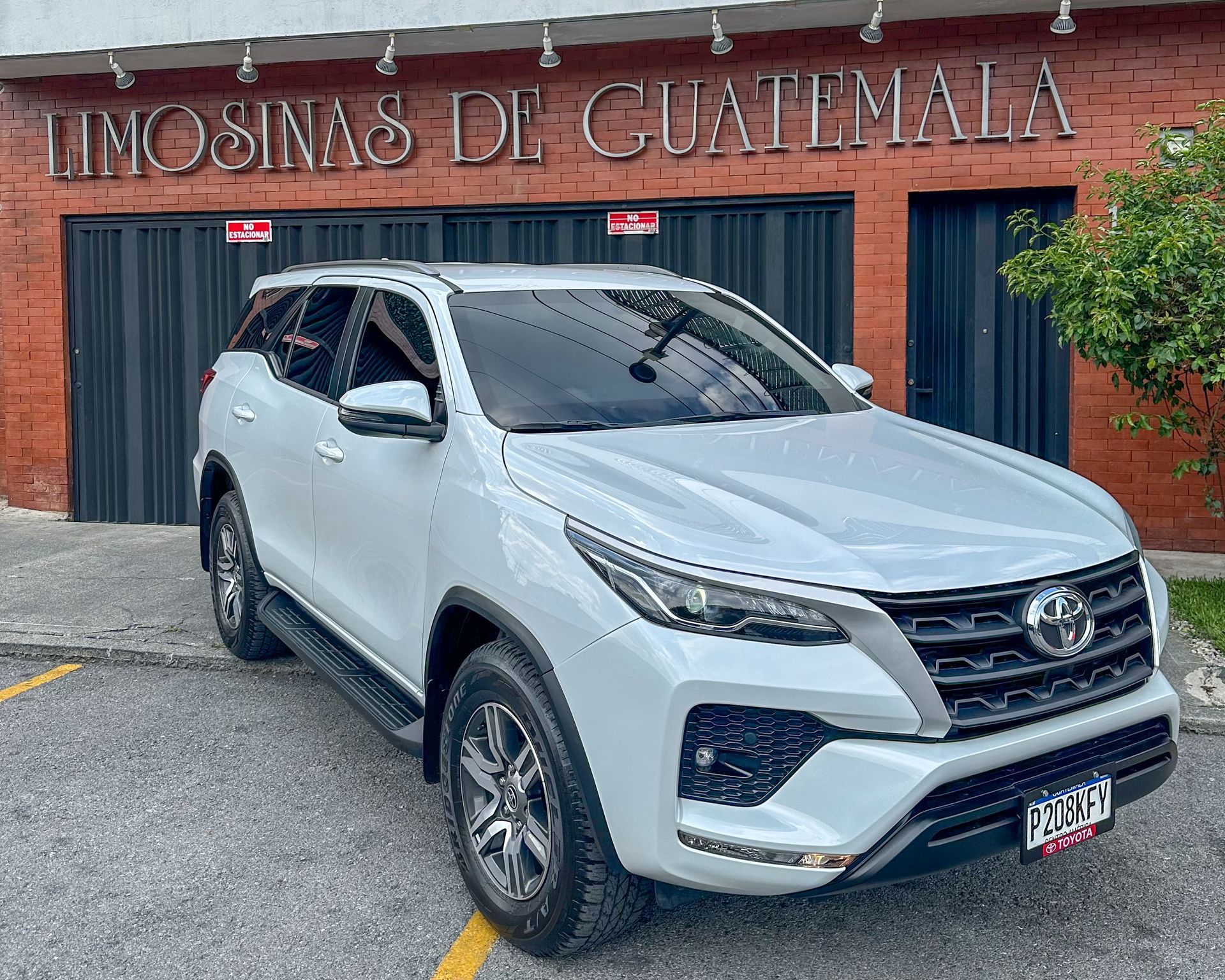 Toyota Fortuner blindada nivel 3 para transporte VIP en Guatemala