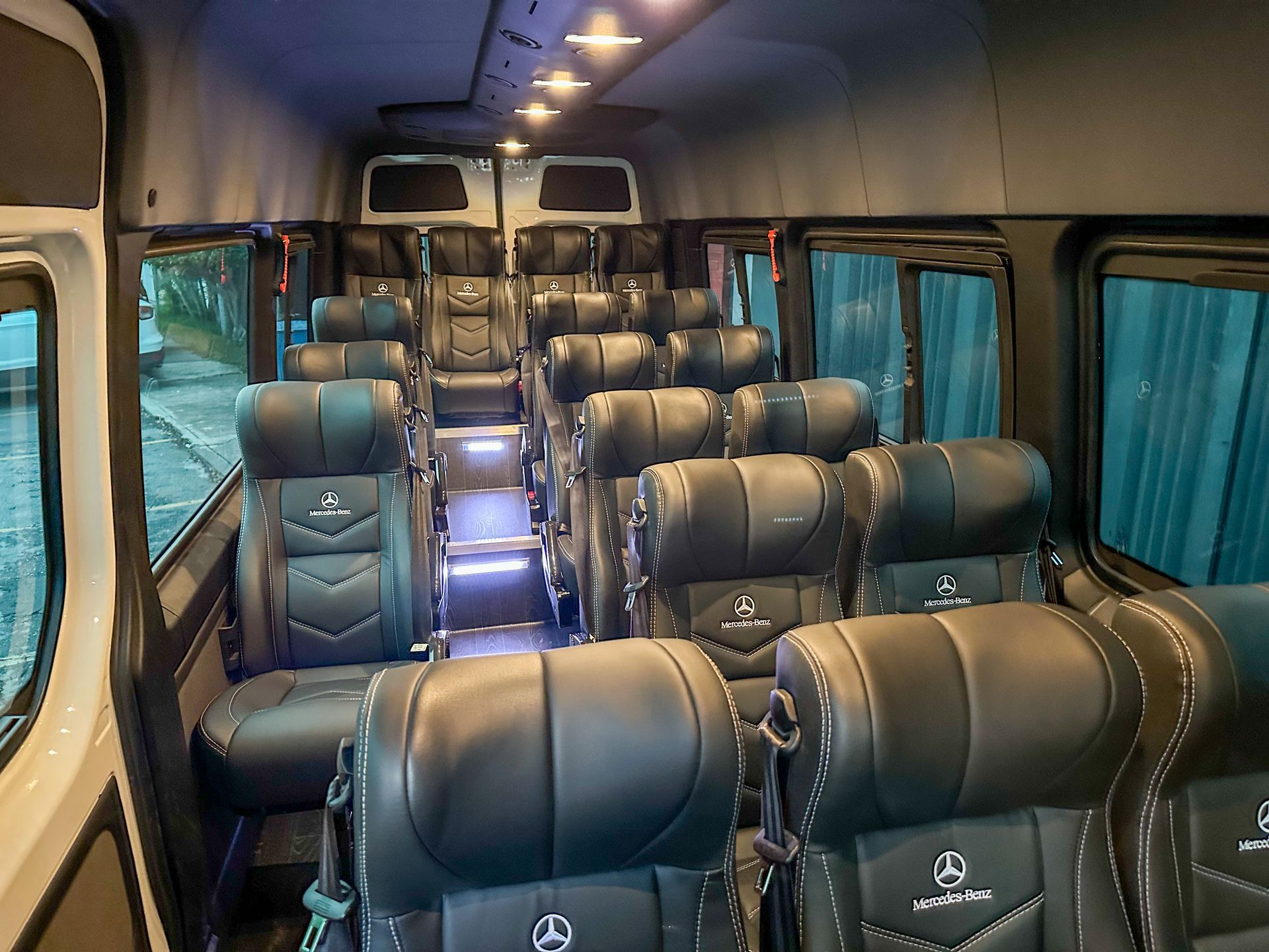 Mercedes-Benz Sprinter 516 Luxury para transporte de grupos en Guatemala
