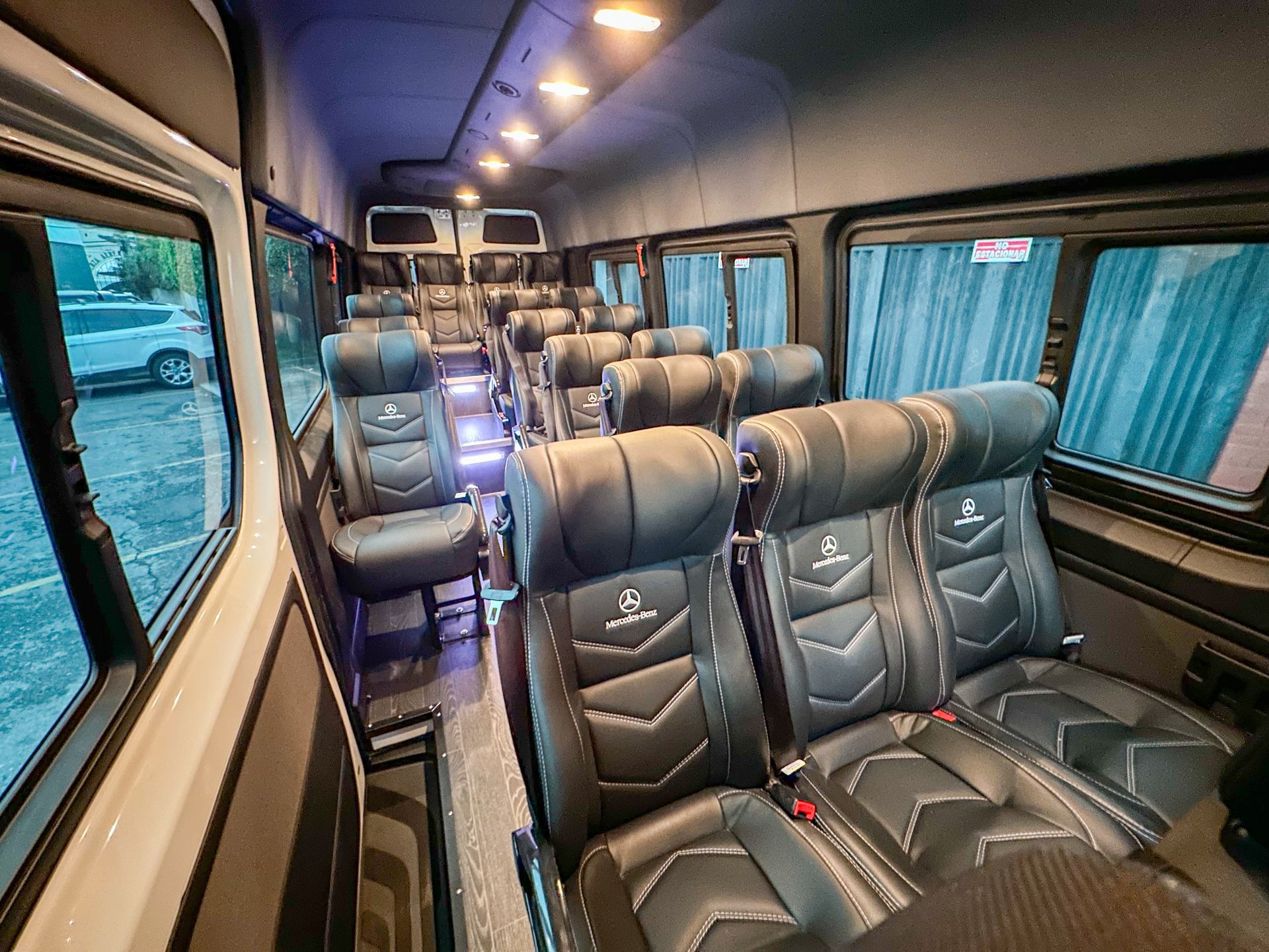 Mercedes-Benz Sprinter 516 Luxury para transporte de grupos en Guatemala