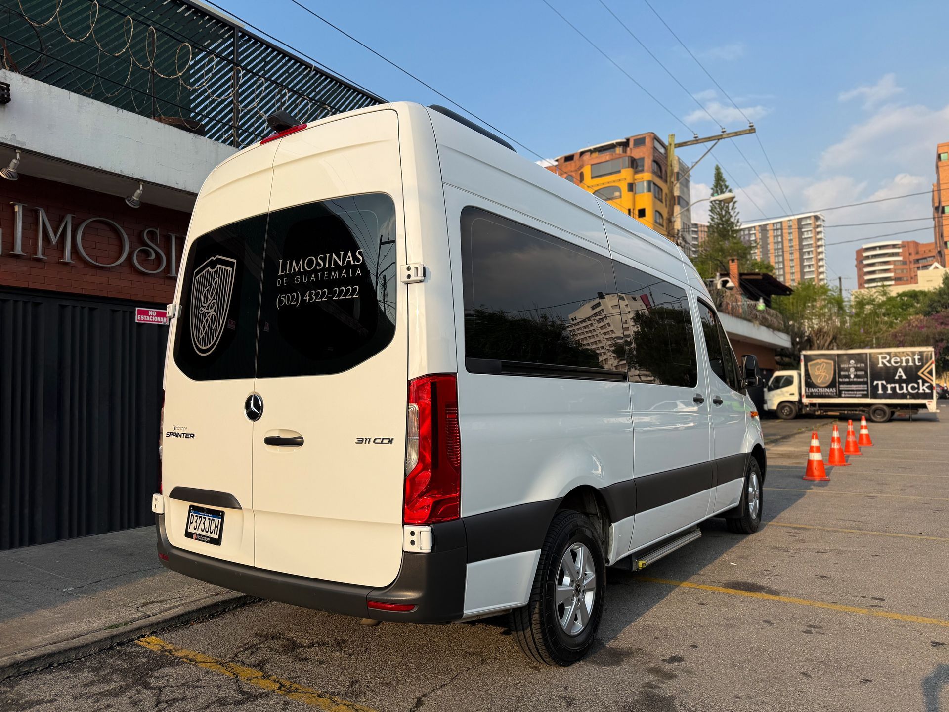 Mercedes-Benz Sprinter 311 Luxury para traslados privados en Guatemala