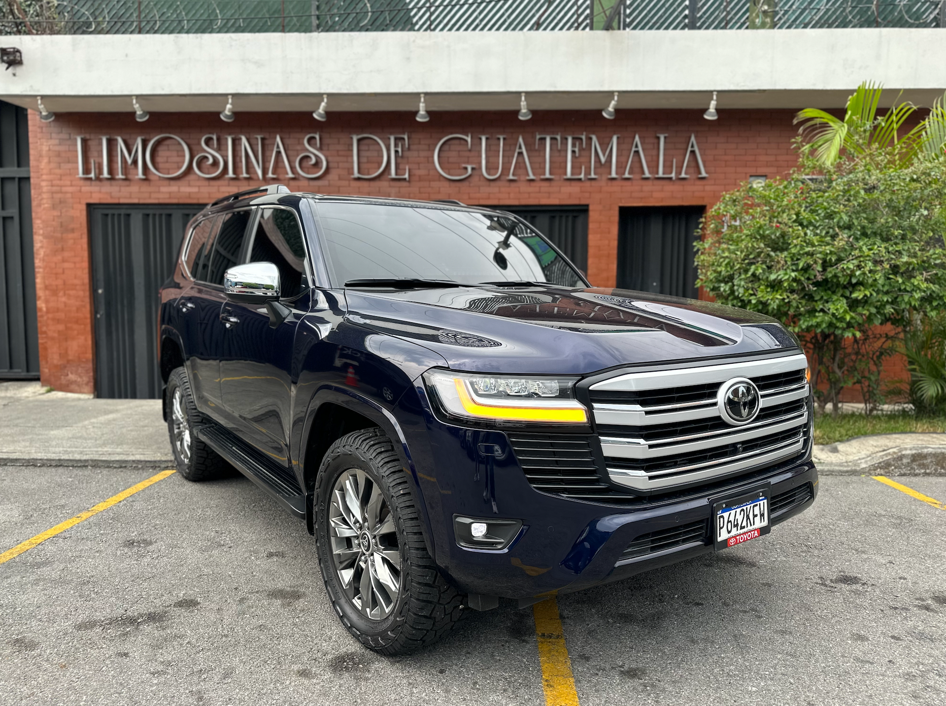 Toyota Land Cruiser blindada nivel 7 para transporte corporativo en Guatemala