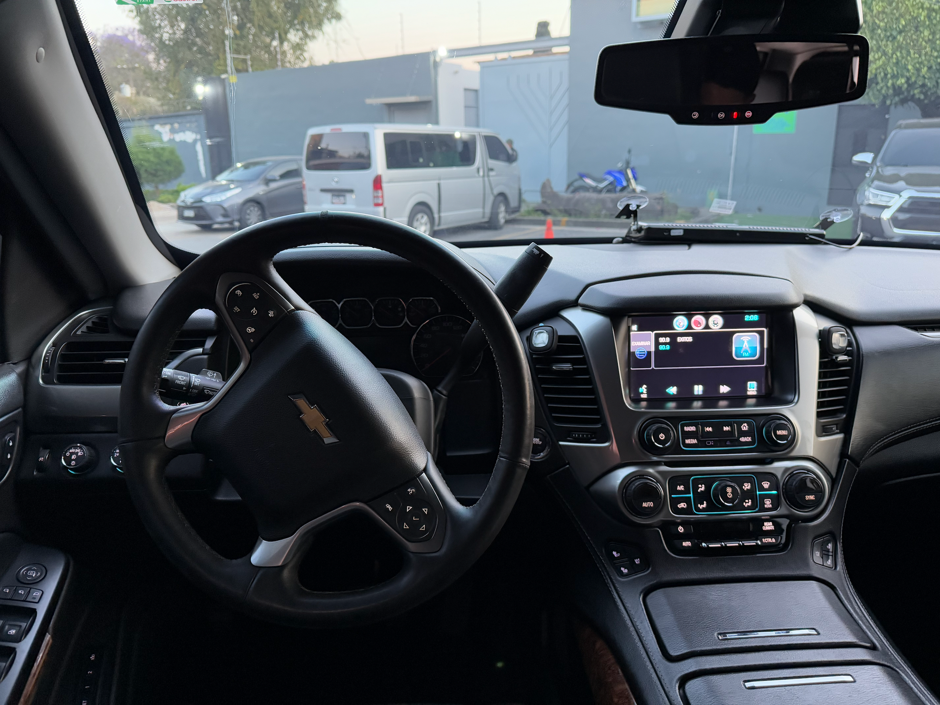 Chevrolet Suburban LTZ blindada nivel 7 para movilidad ejecutiva en Guatemala