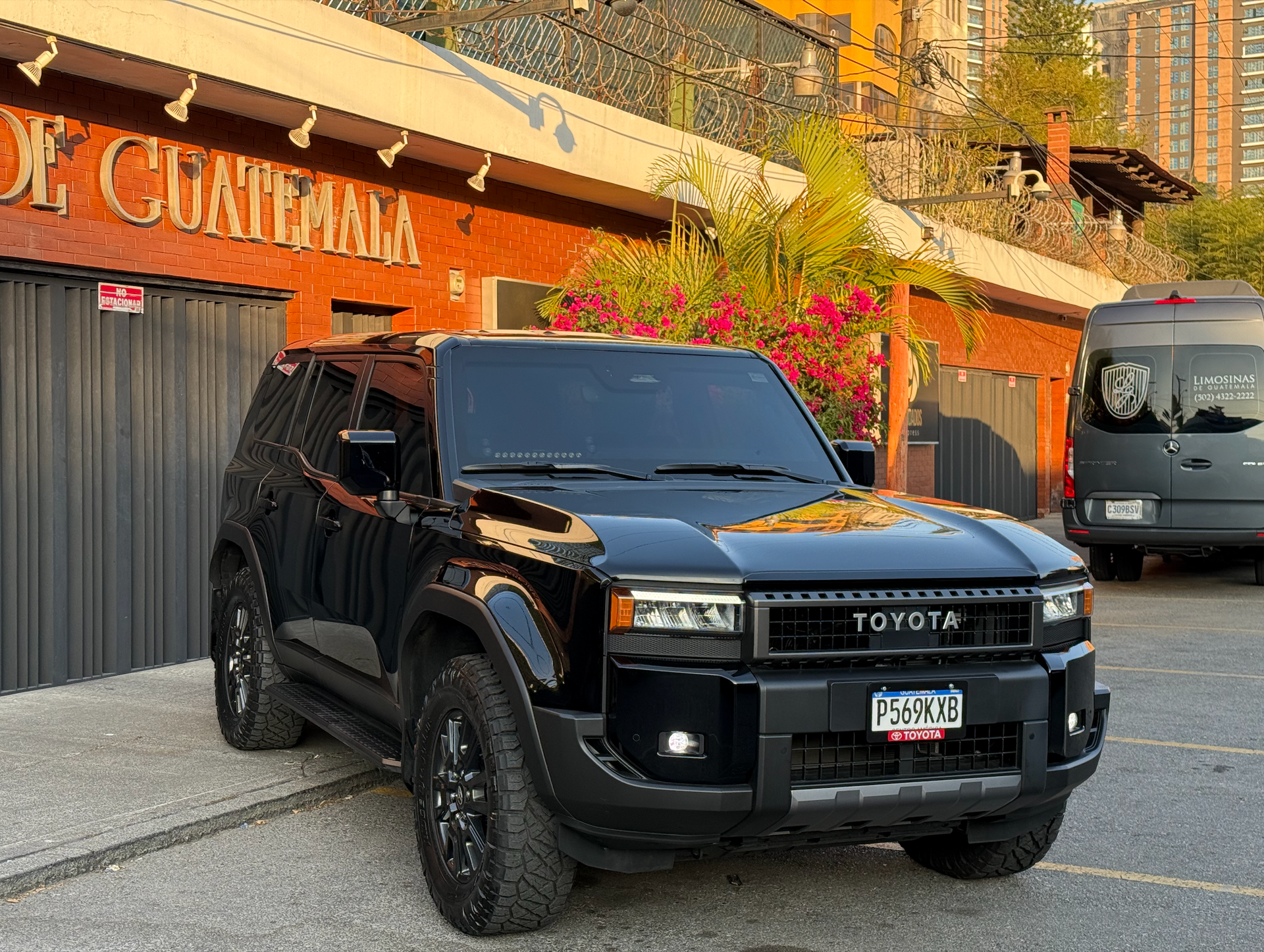 Toyota Prado 2025 blindada nivel 7 para traslados ejecutivos en Guatemala