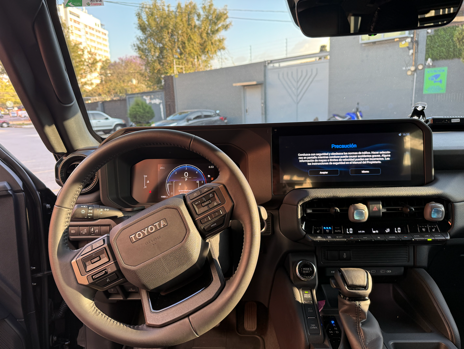 Toyota Prado 2025 blindada nivel 7 para traslados ejecutivos en Guatemala