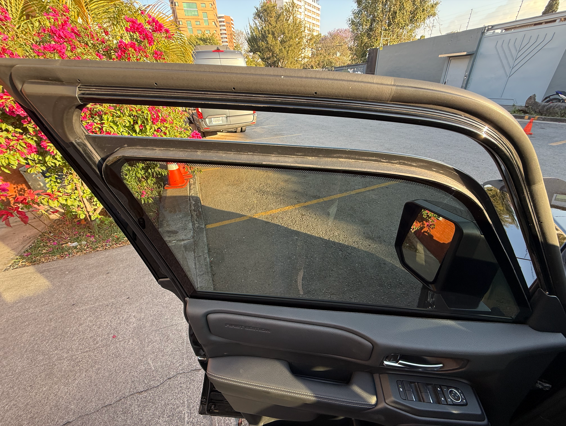 Toyota Prado 2025 blindada nivel 7 para traslados ejecutivos en Guatemala