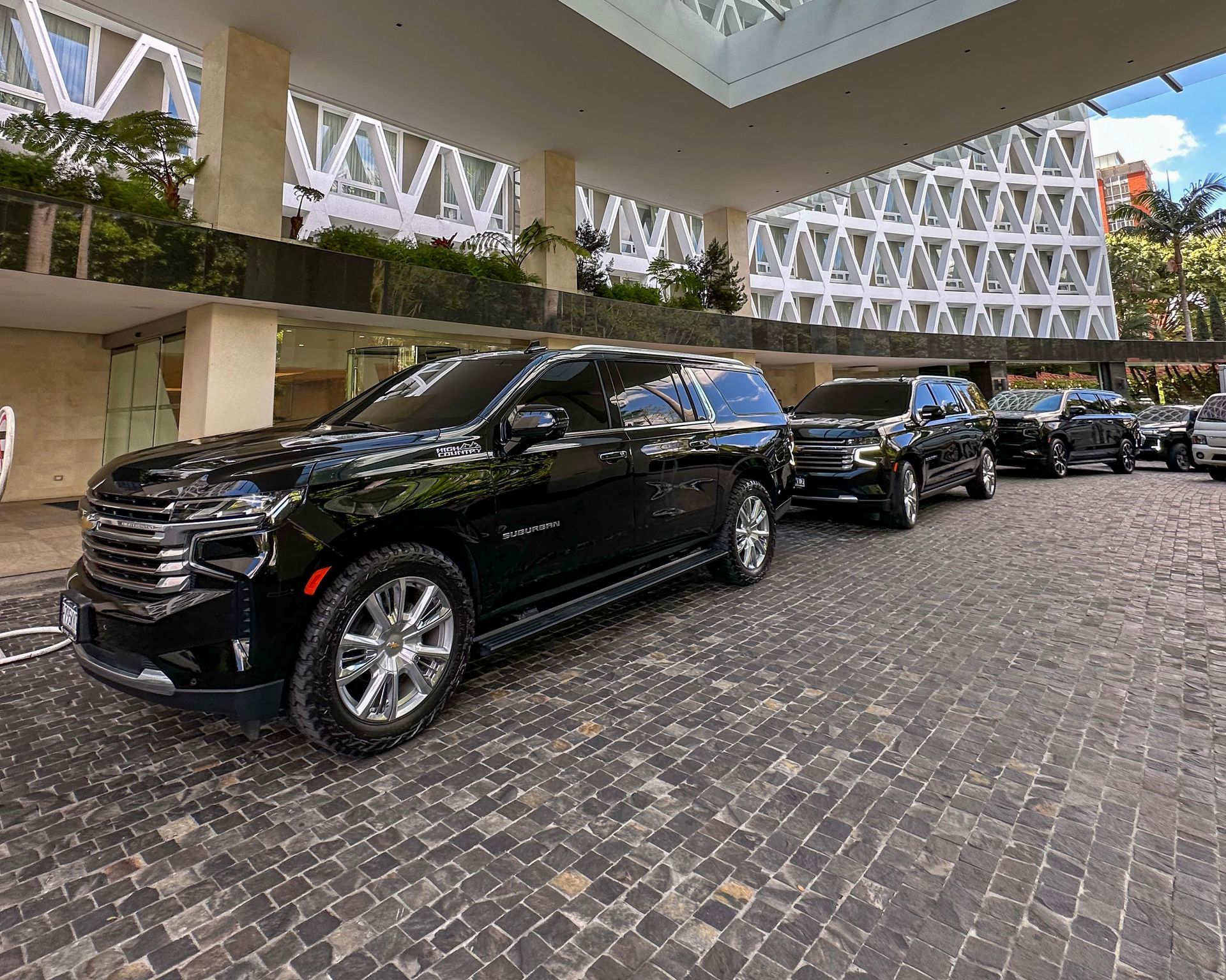 SUV de lujo para transporte ejecutivo en Guatemala