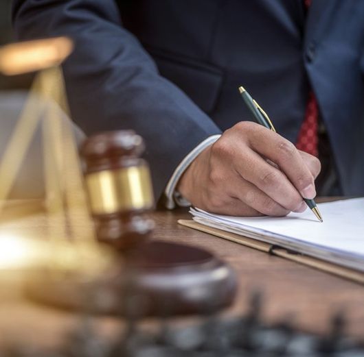 Attorney Taking Notes โ Greenup, KY โ McGinnis Leslie Attorneys At Law Attorney Taking Notes โ Greenup, KY โ McGinnis Leslie Attorneys At Law