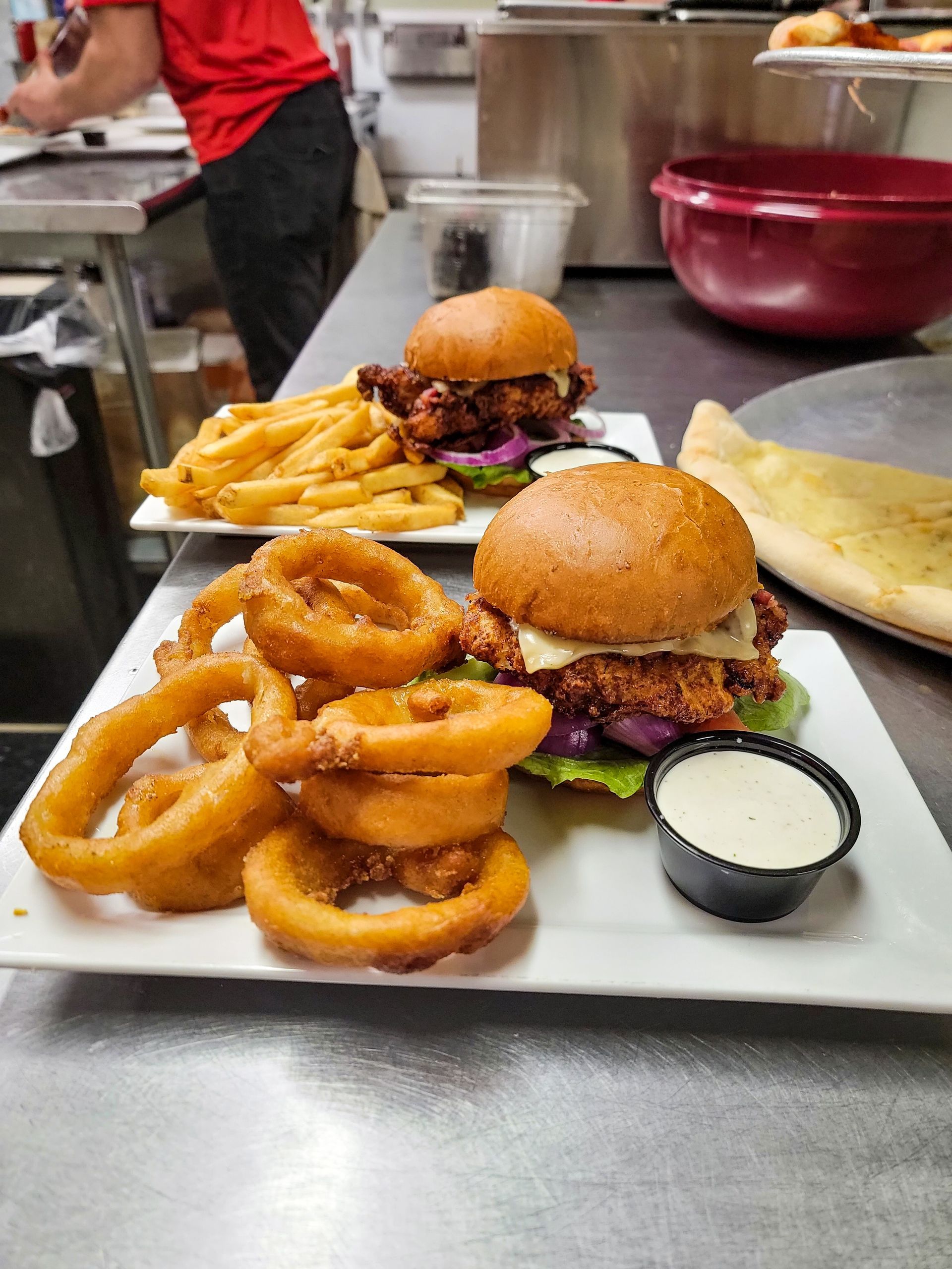 Sandwich with onion rings