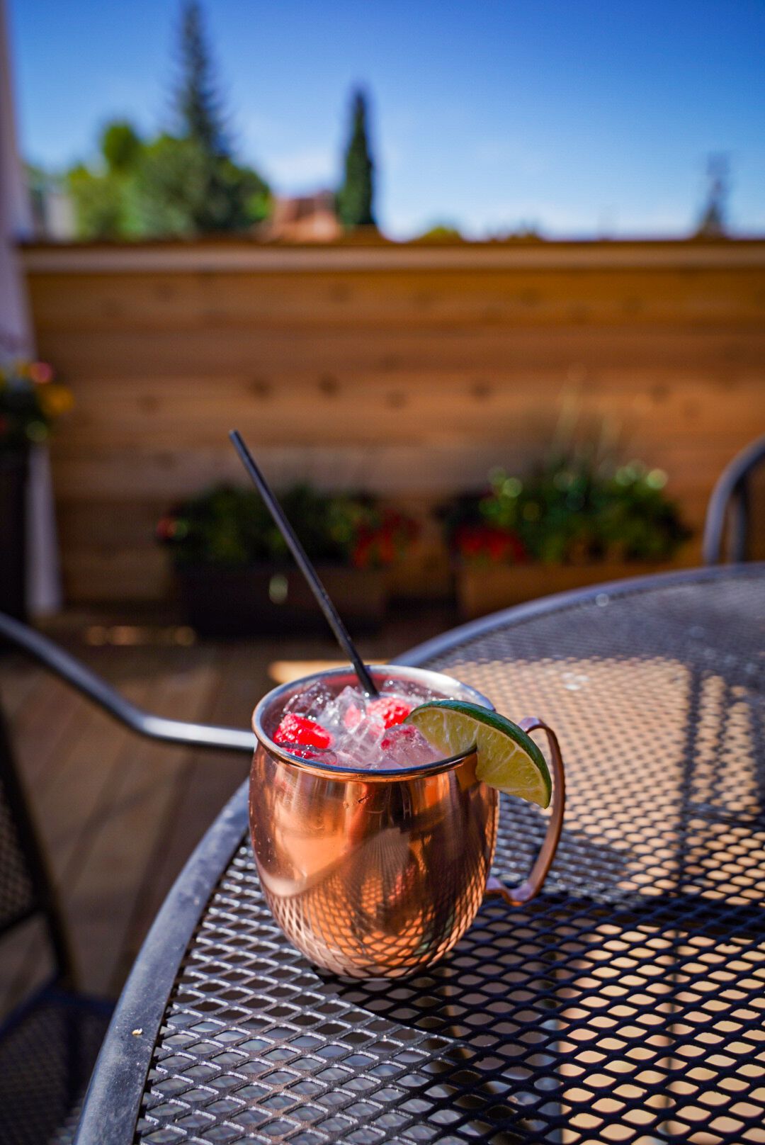 Cocktail a table on the patio