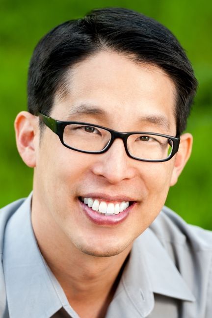 Gene Luen Yang profile picture.