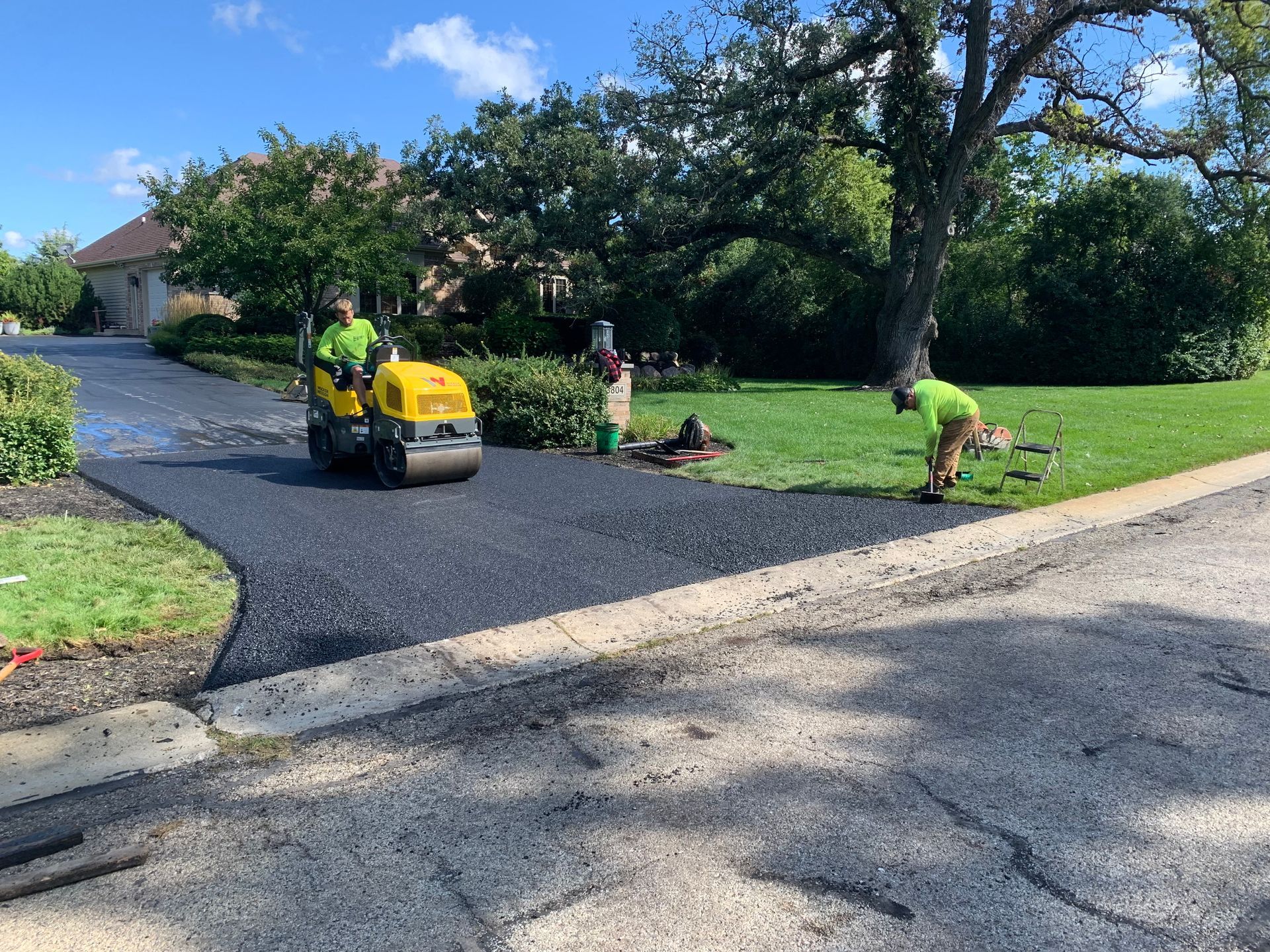 PROPER ASPHALT COMPACTION TO ENSURE LONG-LASTING RESULTS