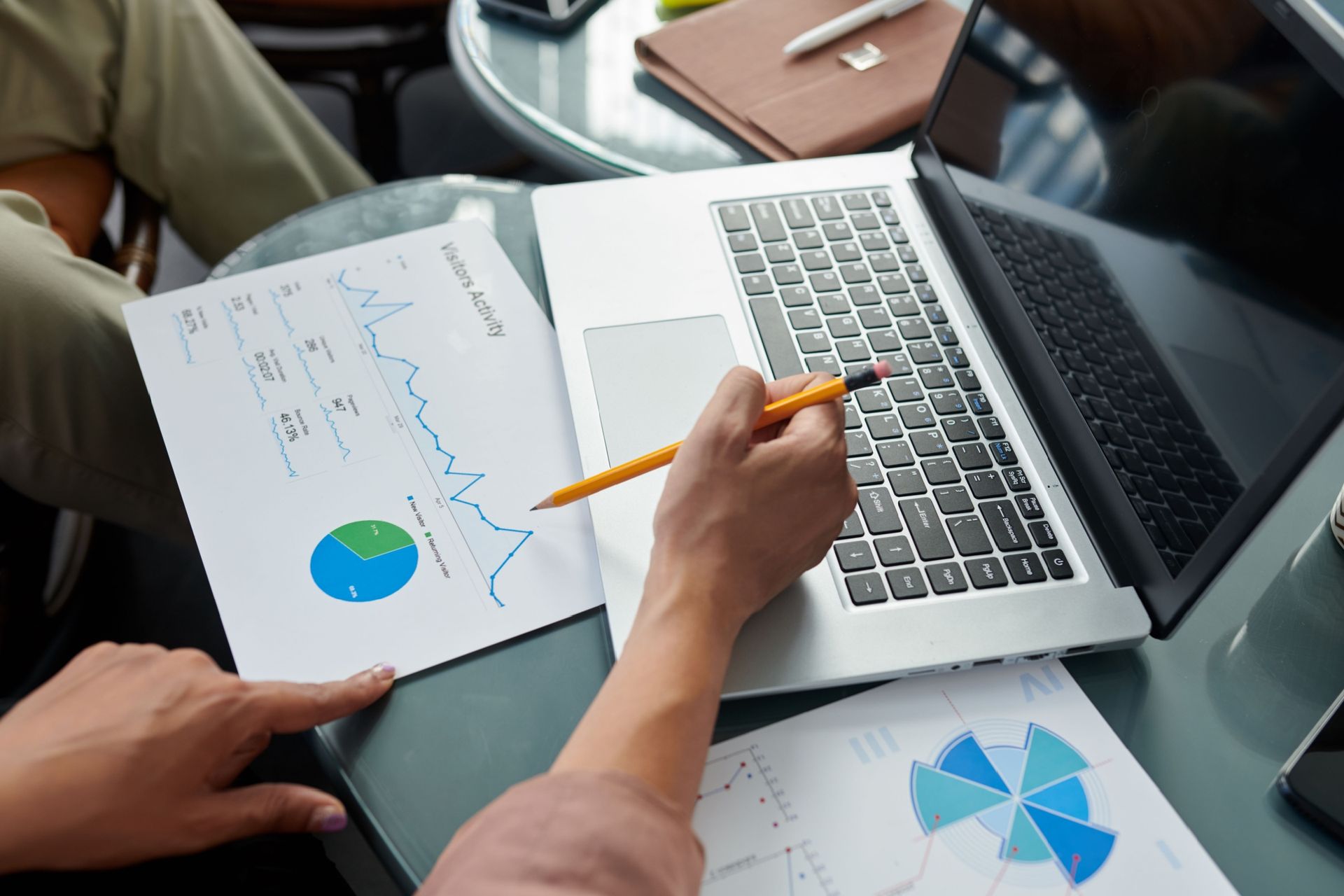 How To Turn Website Visitors Into Paying Customers