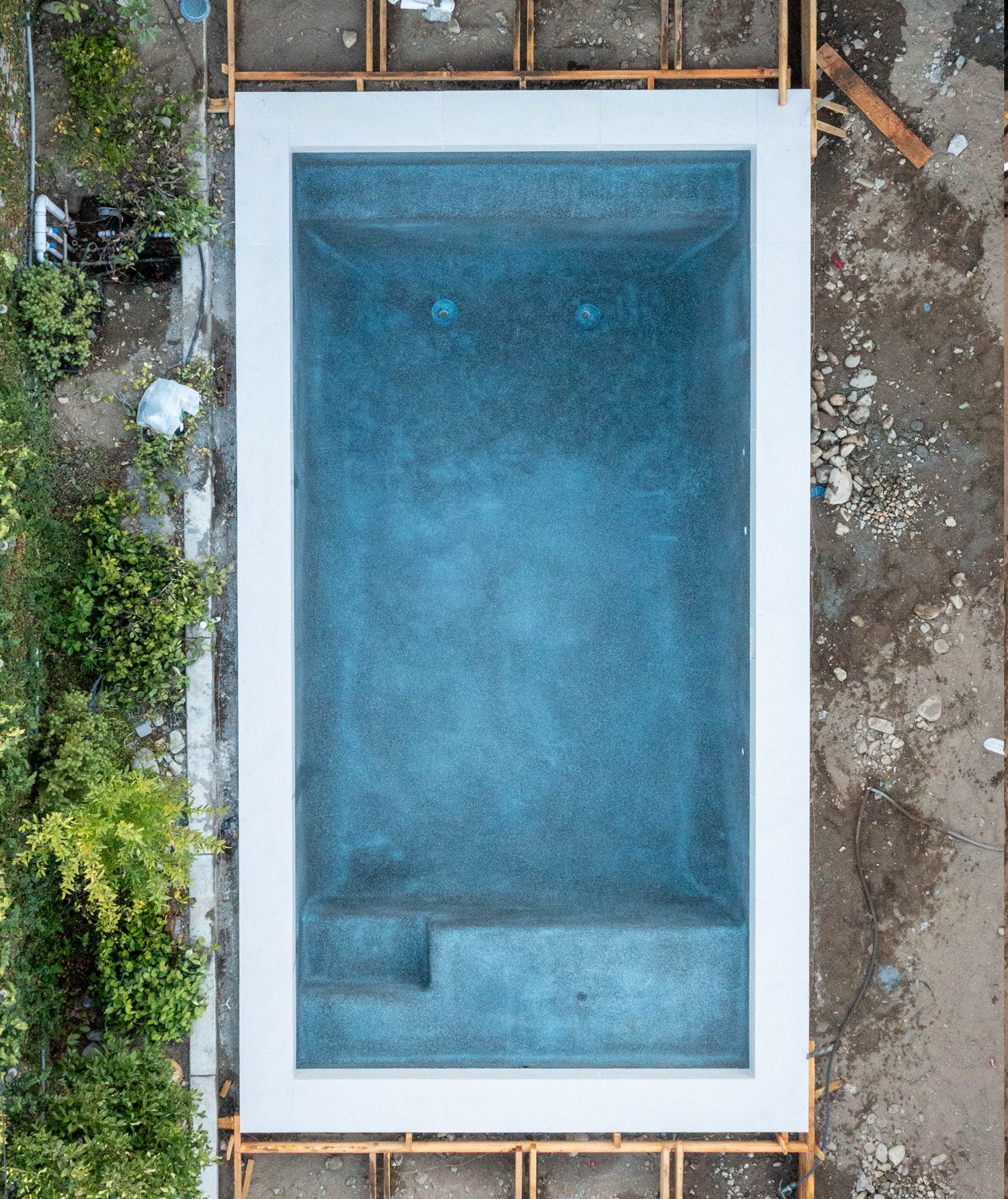 Modul Pools. Tile, Coping, and Pebble pahse