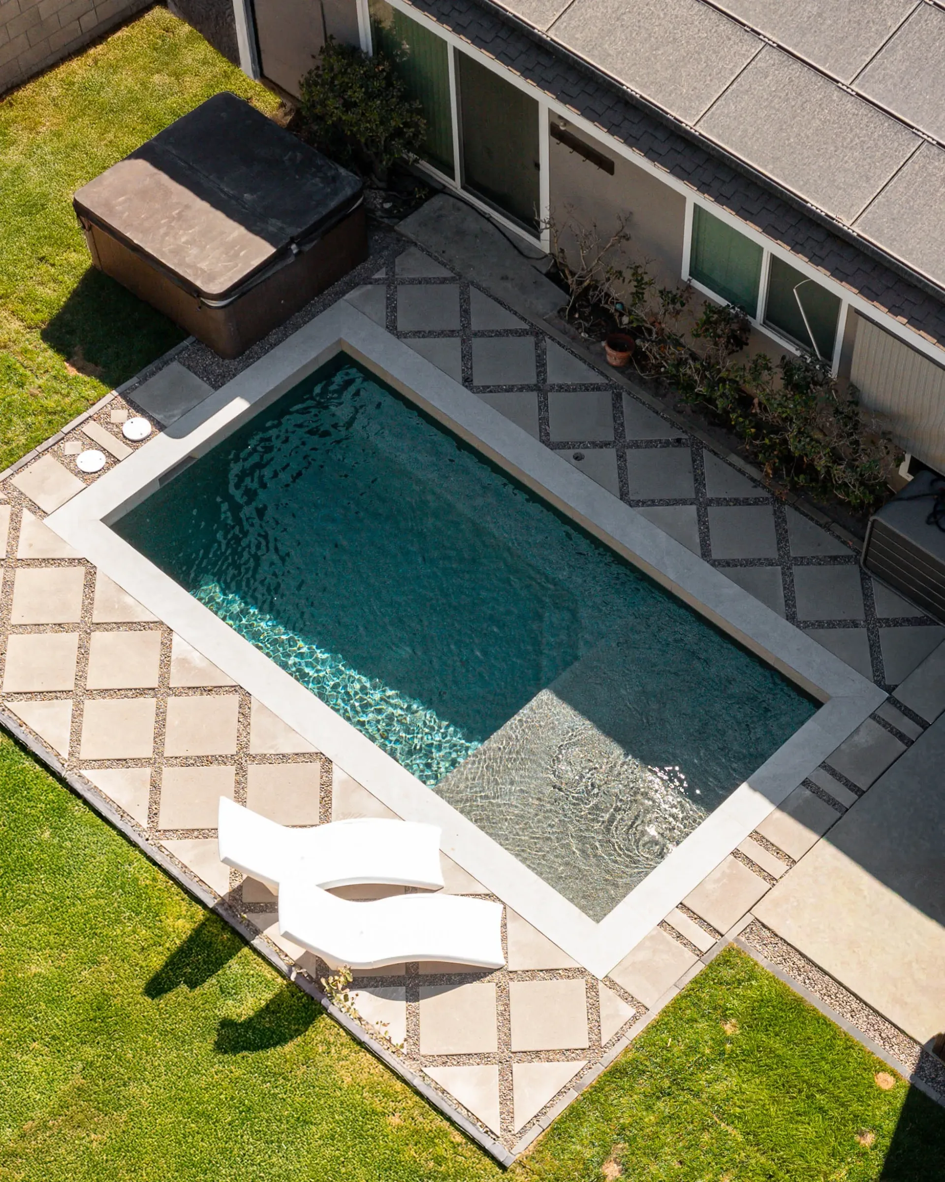 custom pool built by Modul.