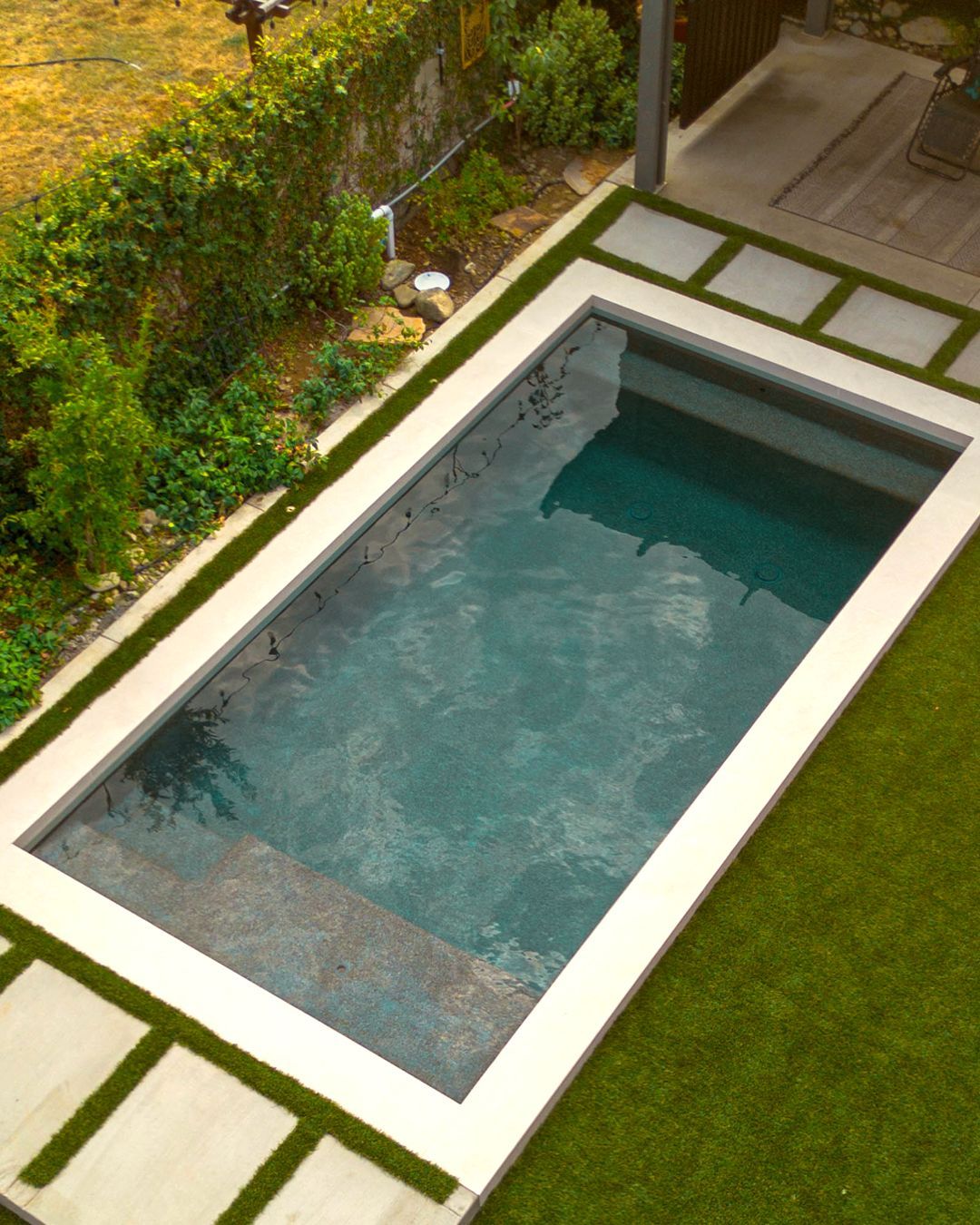 custom pool built by Modul.